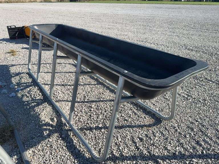 10’ feed trough image