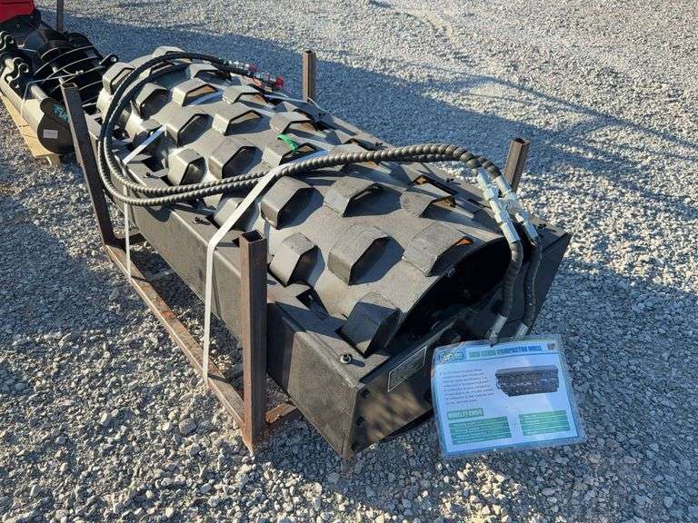 Skid steer compact wheel image
