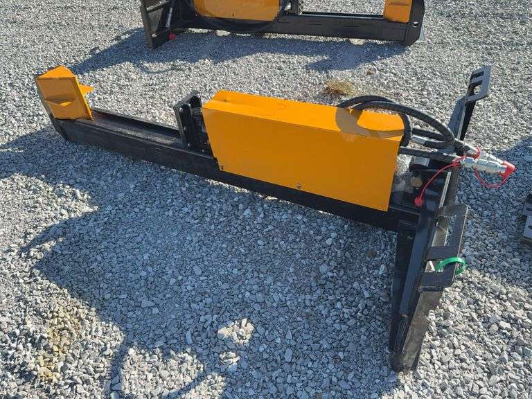Skid steer horizontal log splitter image
