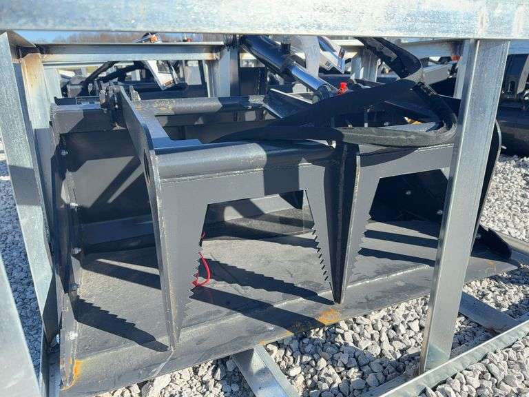 MGB-72-44W Mini skid steer grapple bucket image