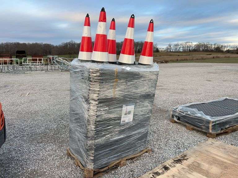 Safety Traffic Cones (QTY: 250) image