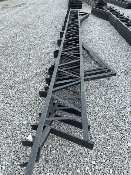 40ft Gable with Overhang image