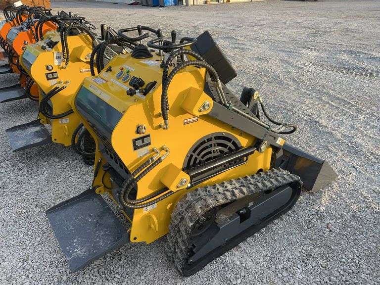 ATS-T460 23hp Mini Skid Steer Loader image