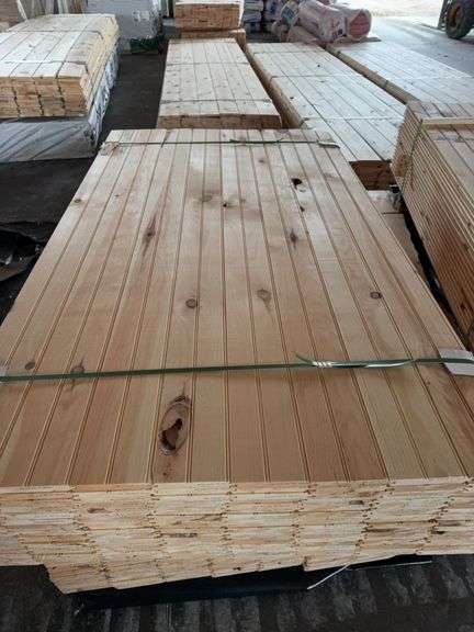 1x6x6 tongue and groove White pine. V groove on one side, beaded on the other. 136 boards 816 linear foot selling per sq ft x334 image