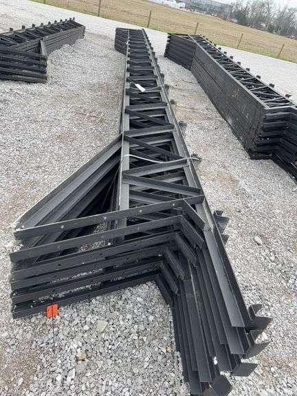 30ft 5/12 Pitch Free Standing with Knee Brace 8x8 image