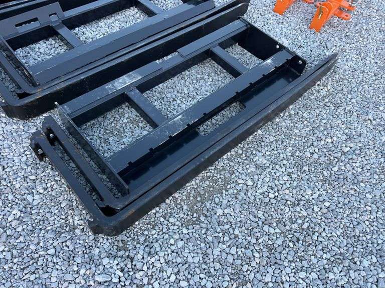 Wolverine 60’’ skid steer pallet forks image