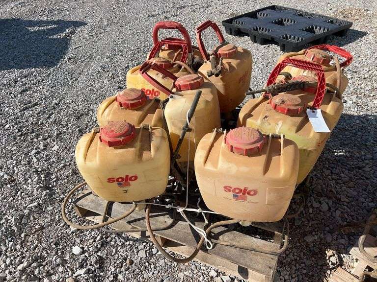 10x used backpack sprayers image