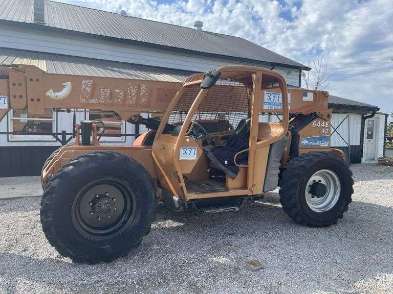 Lull 644E 42 Telehandler image