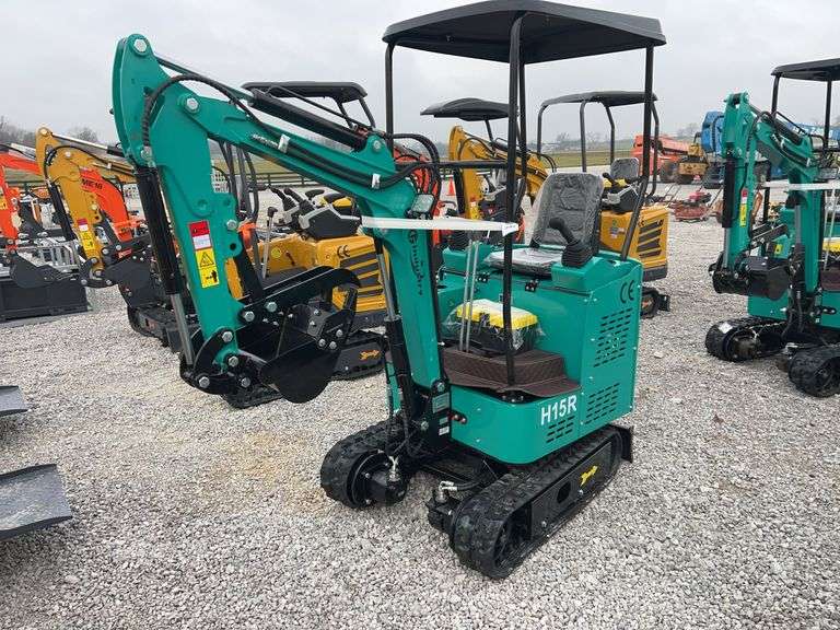 AGT H15R Mini Excavator 420cc Engine image