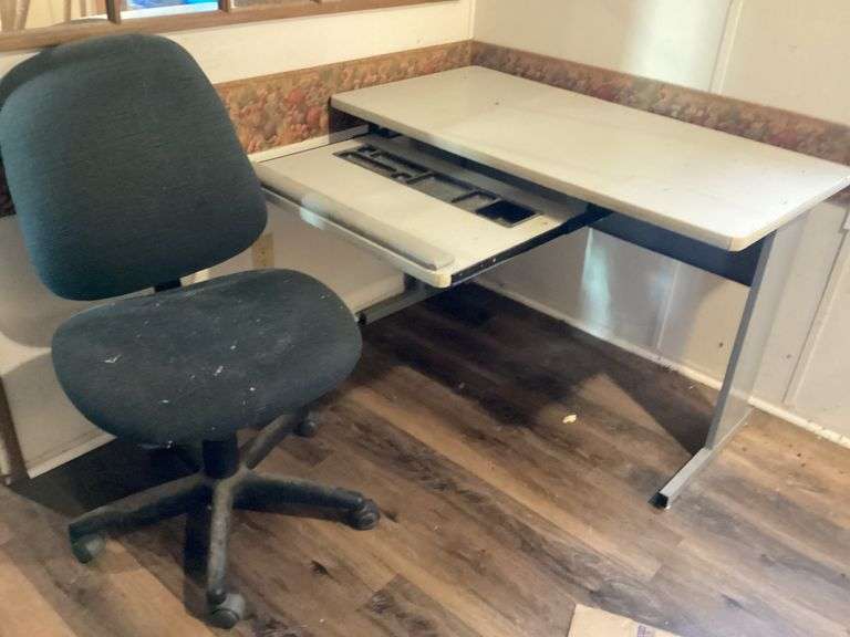 Desk and Office Chair Combo image