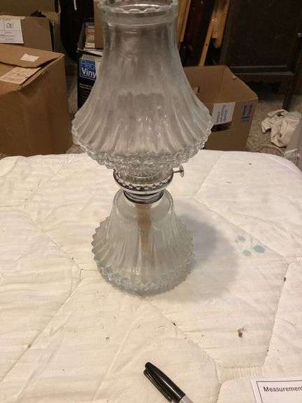 Clear Glass Oil Lamp with Ribbed Design image