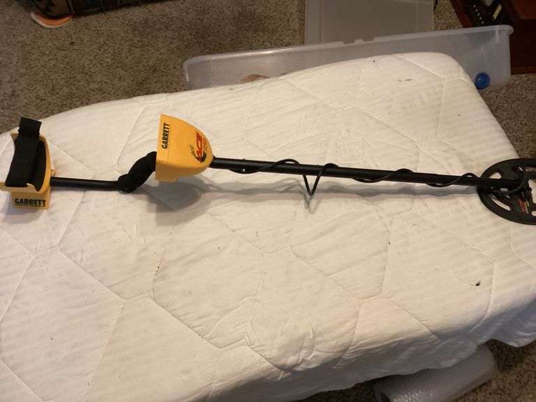 Garrett ACE 250 Metal Detector image
