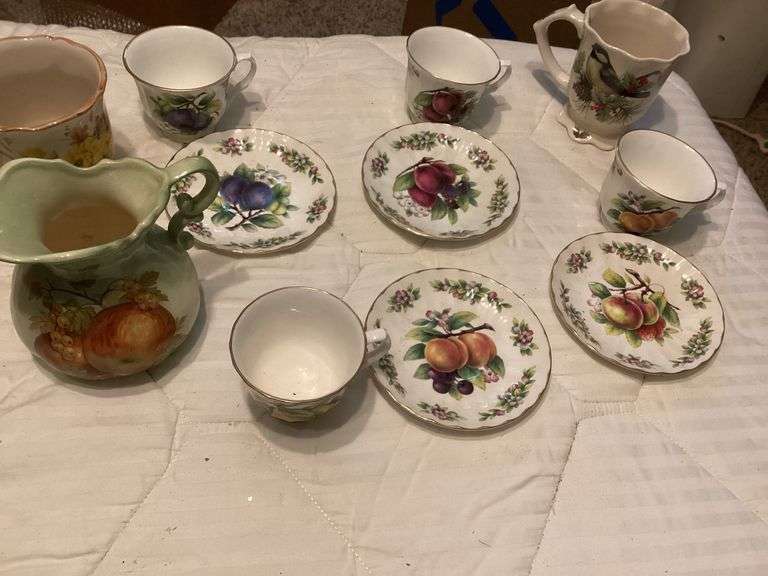 Crown Trent Fine Bone China Tea Cup Sets with Rocker Barrel Mug image