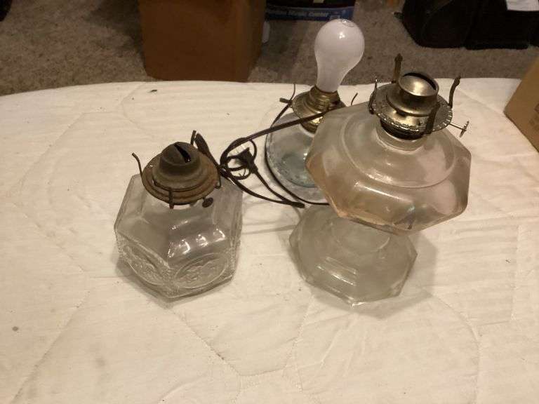 Assorted Table Lamps - Lot of 3 image