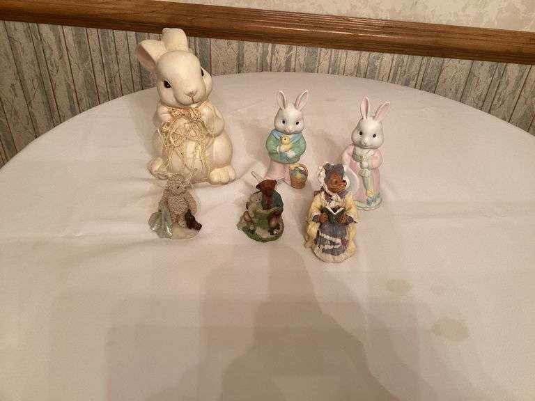 Figurine Collection Featuring Rabbits and Bears - Lot 001 image