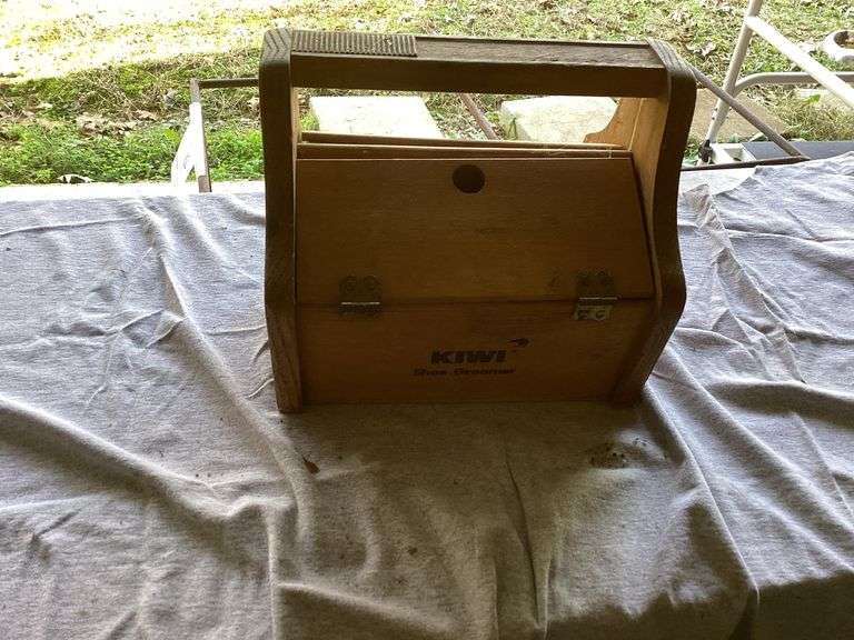 KIWI Shoe Groomer Box with Polish and Brushes image