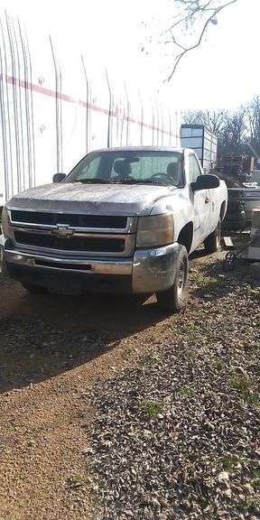 Chevrolet Silverado Pickup Truck image