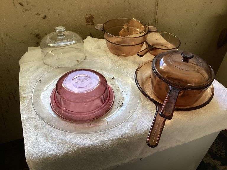 Mixed Lot of Pyrex and Other Glass Kitchenware image