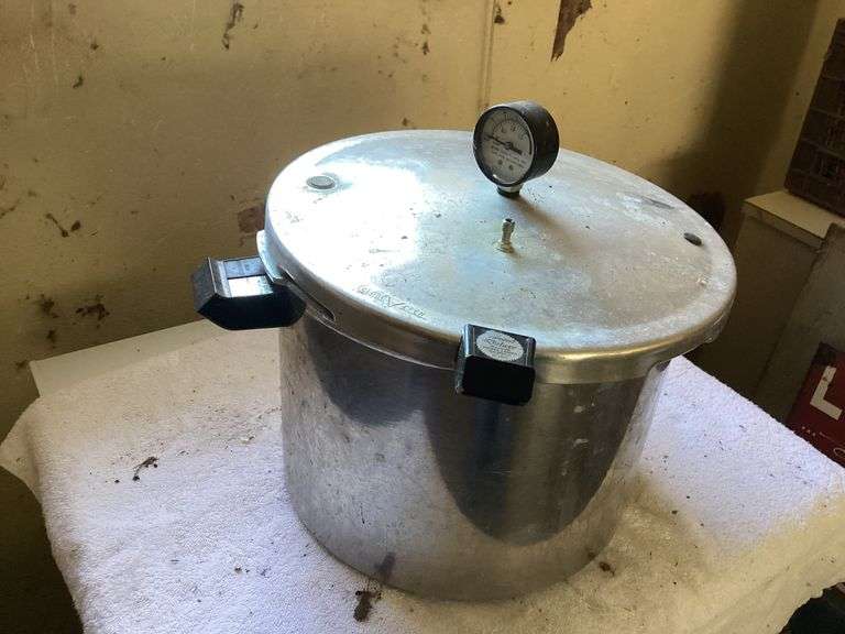 Presto Deluxe Pressure Cooker Canner with Kerr Jell Recipe image