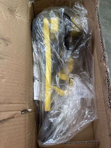 New Yellow Hoist image