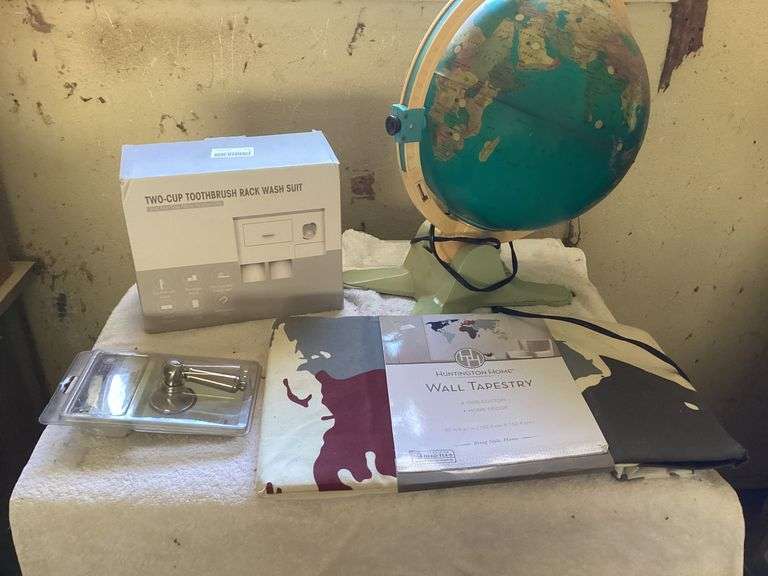 Wall Tapestry, Globe, Faucet, and Toothbrush Rack Wash Suit image