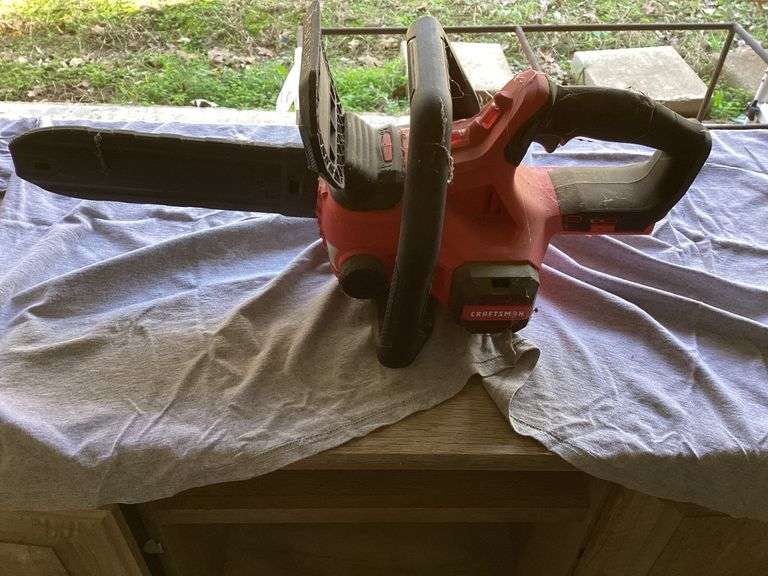 Craftsman V20 Cordless Chainsaw image
