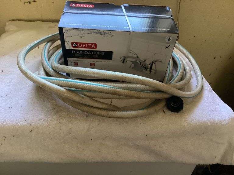 Delta Foundations Bathroom Faucet with Hose image