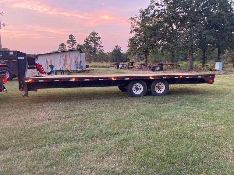 Load Trail 24ft Gooseneck Trailer image