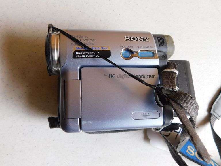 Sony DCR-TRV22 Camera