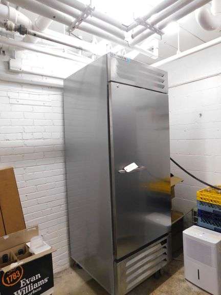 Beverage-Air RB27HC-1S Single Solid Door Reach-In Refirgerator image