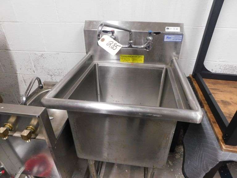 (3) SS Dump Sinks, Unsed Not Installed image