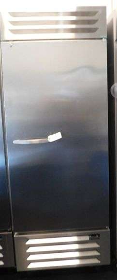 Beverage-Air RB27HC-1S Single Solid Door Reach-In Refrigerator image