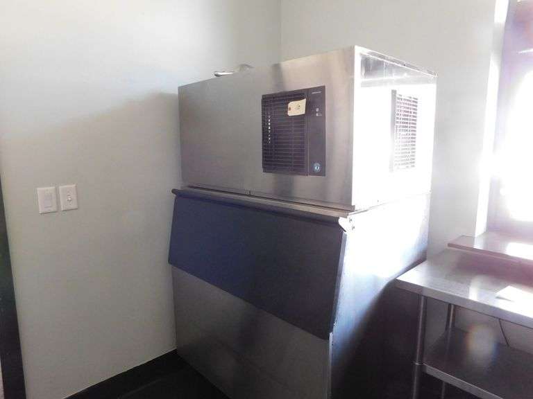Hoshizaki B-700SF Ice Cub Machine w/Bin image