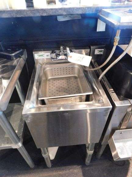 Regency 600B11014 SS Dump Sink image