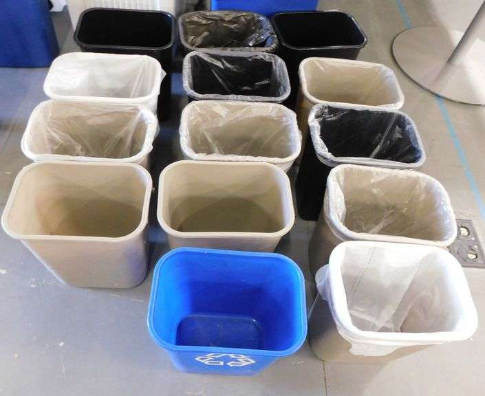 (14) Small Plastic Trash Cans