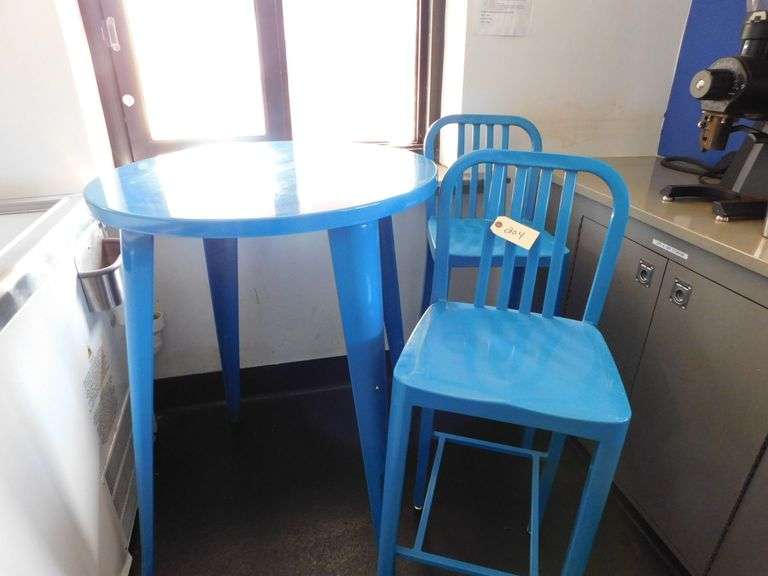 30" Blue Metal High Top Table w/ (2) Matching Bar Stools image