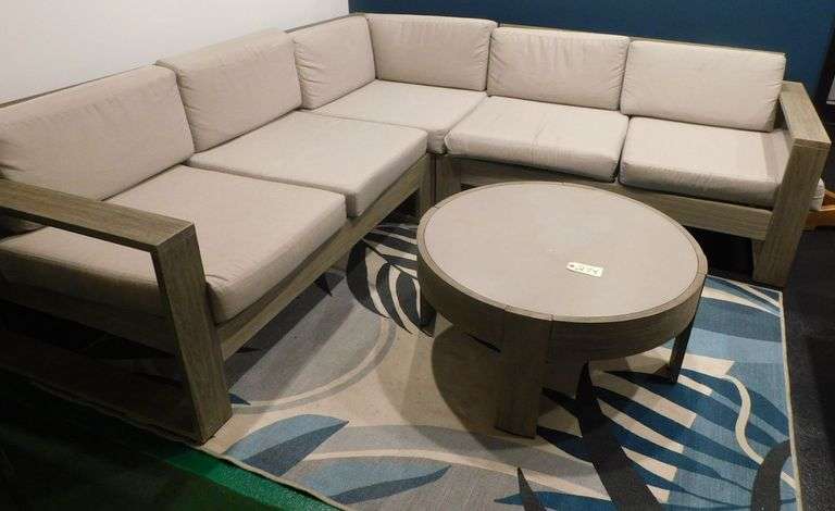 L-Shaped Pit Goup with Coffee Table image