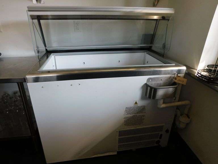 Master Bilt DD-46 Ice Dipping Cabinet image