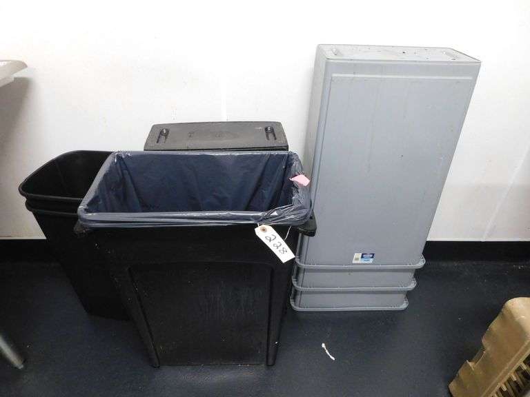 (8) Plastic Trash Cans (Various Sizes & Styles) image