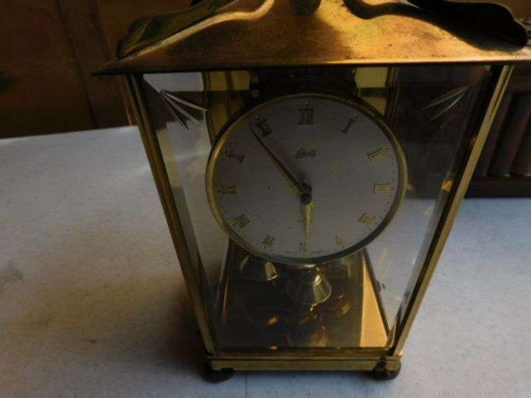 Schotz Clock w/Key image