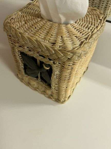 Home Décor (Contents of Bathroom)