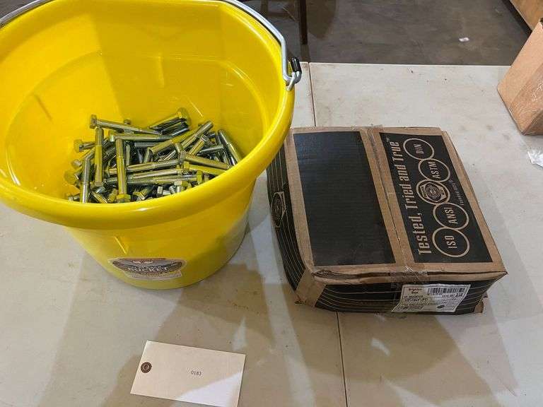 1/2"-13"X4" Hex Head Bolts Grade 5-Zink (Yellow Bucket & Box) image