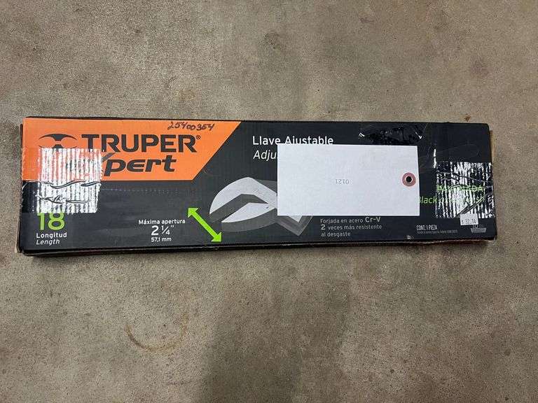 Truper 18" Adjustable Wrench image