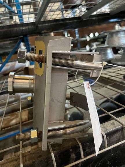 Valley Stainless Steel Flow Meter Saddle - 7" image