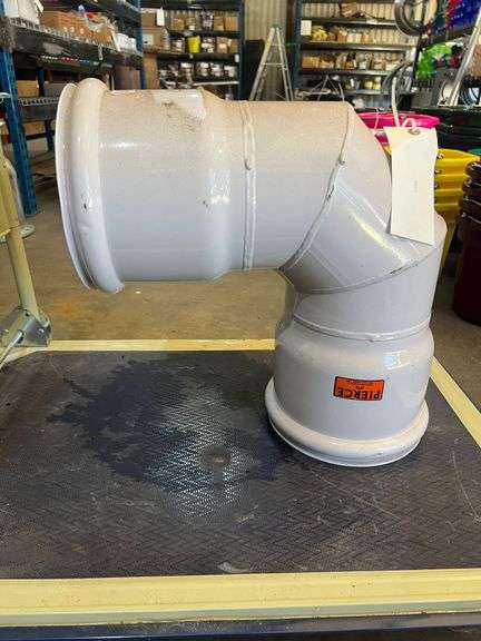 (1) 8" 90° UPS Metal Elbow with Rubber Gasket image