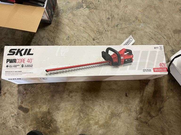 Skil PWRCore 40 Hedge Trimmer with Battery & Charger image