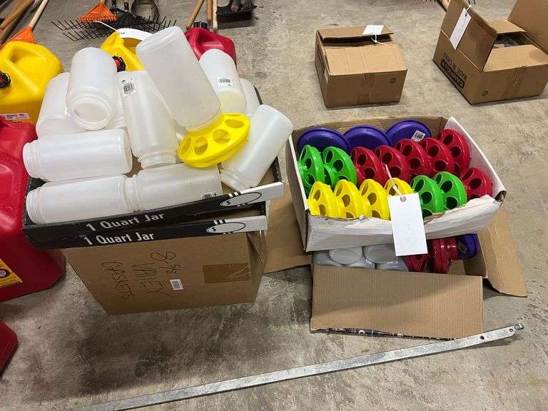 (1) 1 Quart Chicken Feeder/Water with Base image