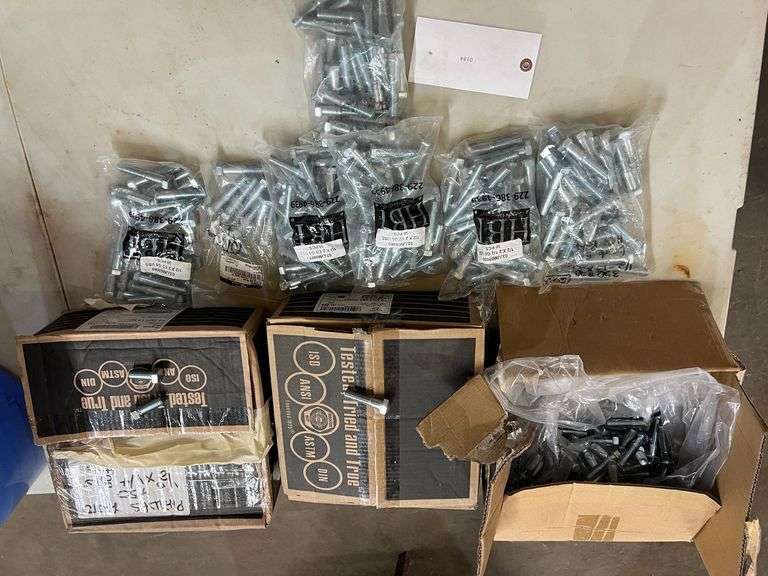 1/2"-13"X2" Hex Head Bolts Grade 5-Zink, 1/2"-13"X1/4" Hex Head Bolts Grade 5-Zink, 1/2"-13"X2 1/2" Hex Head Bolts Grade 5-Zink image