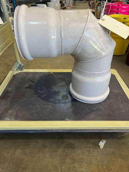 (1) 8" 90° UPS Metal Elbow with Rubber Gasket image