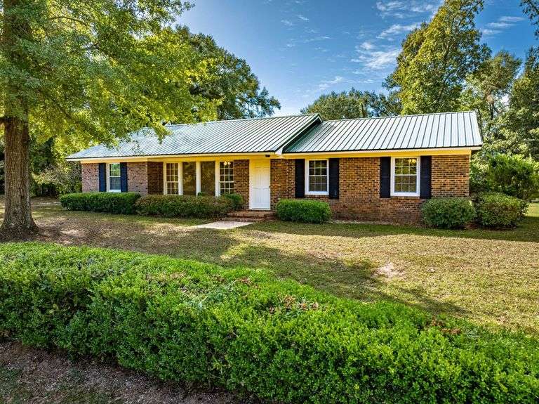 Charming 3 Bed | 2 Bath Home | Albany, GA image